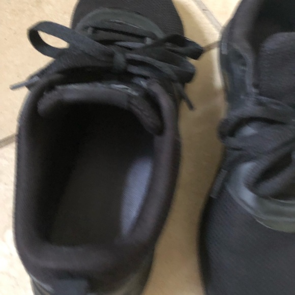Black adidas sneakers - Picture 3 of 5